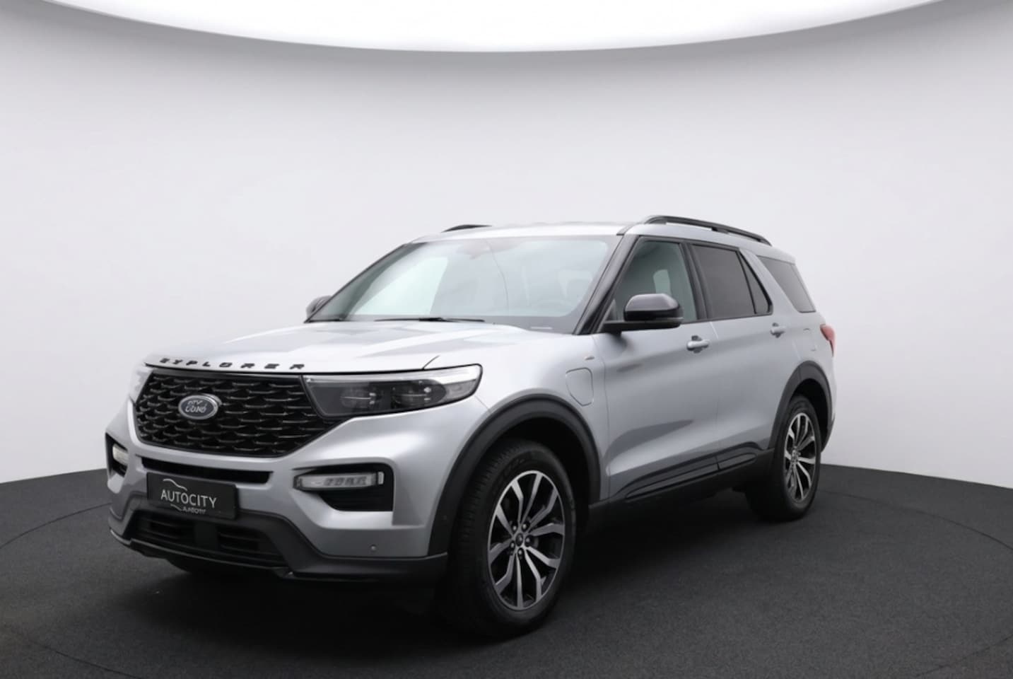 Ford Explorer - ST-Line Plug-in-Hybrid 4x4 7p l Pano l Leder l VOL OPTIES - AutoWereld.nl