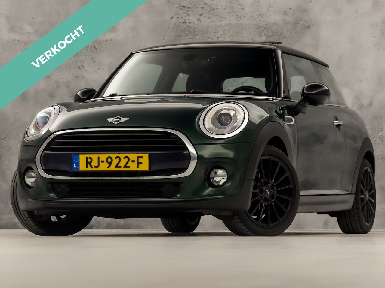 MINI Cooper - Mini 1.5 Sport Automaat (PANORAMADAK, JCW PACK, NAVIGATIE, CLIMATE, ZWART HEMEL, SPORTSTOE - AutoWereld.nl