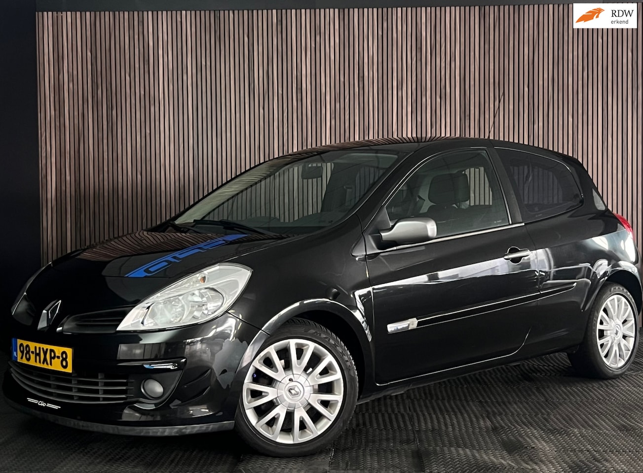 Renault Clio - 1.2-16V Collection AIRCO/ONDERHOUD/ELEKTRISCH PAKKET/NIEUWE KOPPELING/TWEE SLEUTELS - AutoWereld.nl