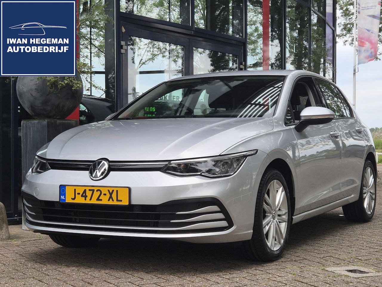Volkswagen Golf - 1.0 TSI Life | Navigatie via Apple carplay | Climate Control | Parkeersensoren | Licht met - AutoWereld.nl