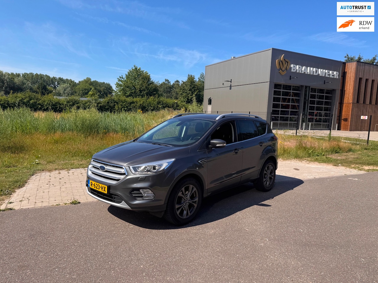 Ford Kuga - 1.5 EcoBoost ST Line LEZEN AUB!! - AutoWereld.nl