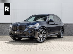 BMW X3 - xDrive30e M-Sport Pano / Leder / 20 inch / Camera / Carplay /