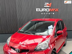 Toyota Aygo - 1.0-12V Dynamic Navigator - 1e Eigenaar - NAP - NAV - Airco