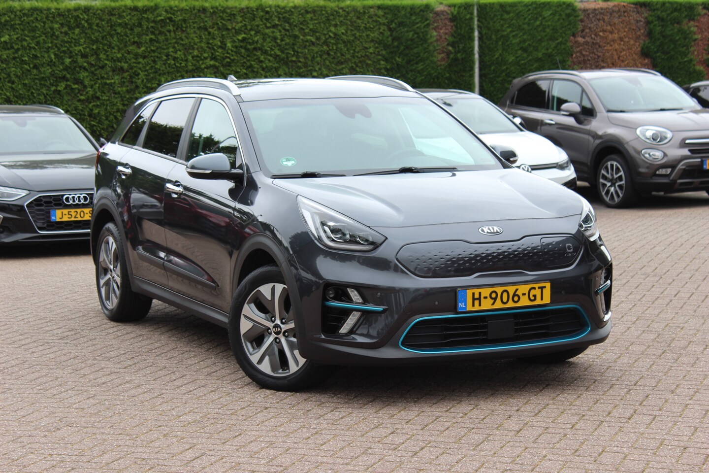 Kia e-Niro - ExecutiveLine 64 kWh / SoH 96,0 % / Camera / Leder / Keyless / Stoelventilatie / Navigatie - AutoWereld.nl