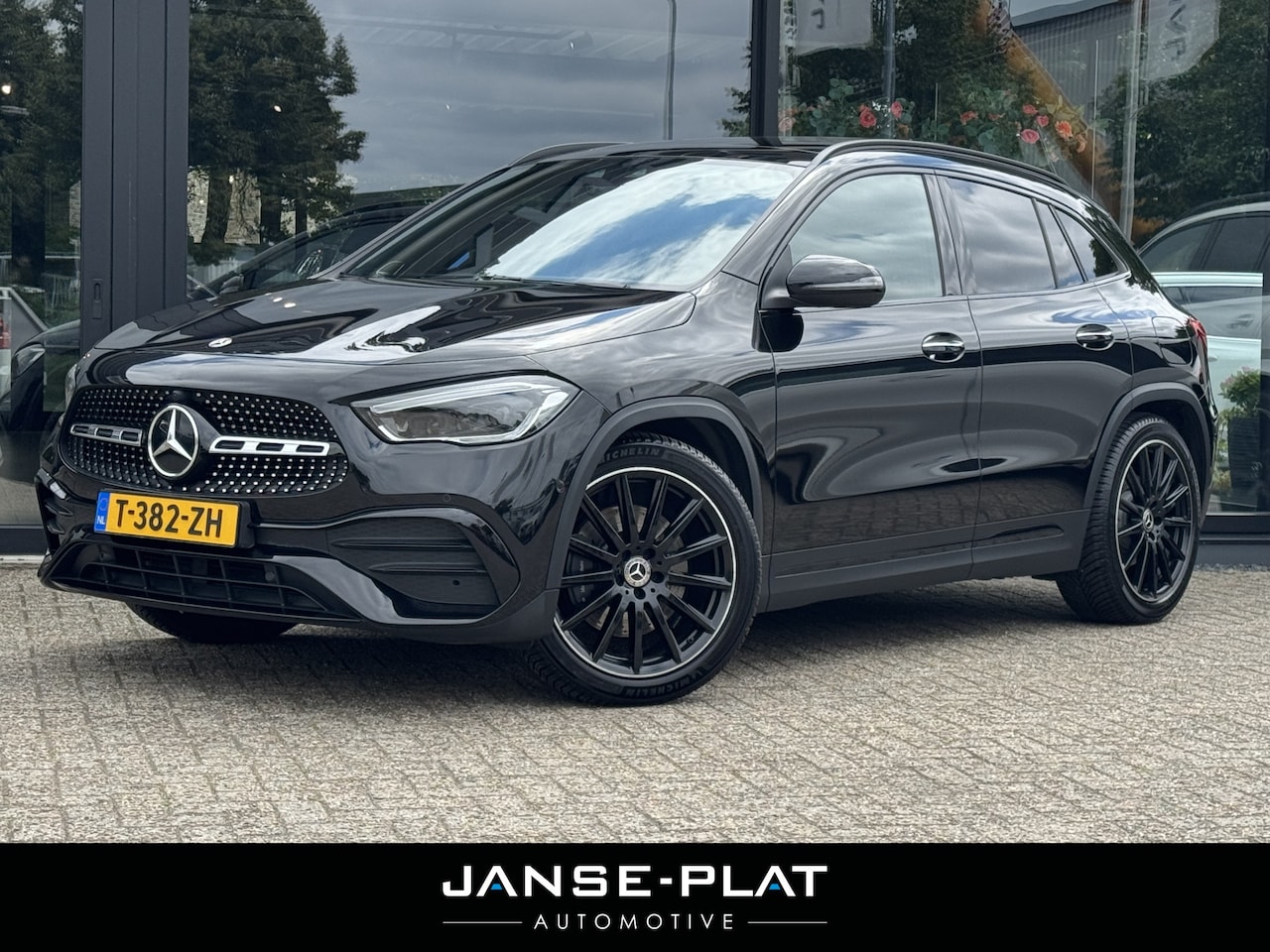 Mercedes-Benz GLA-Klasse - 250 4MATIC AMG Line Pano | Burmester | Sfeerverlichting | - AutoWereld.nl