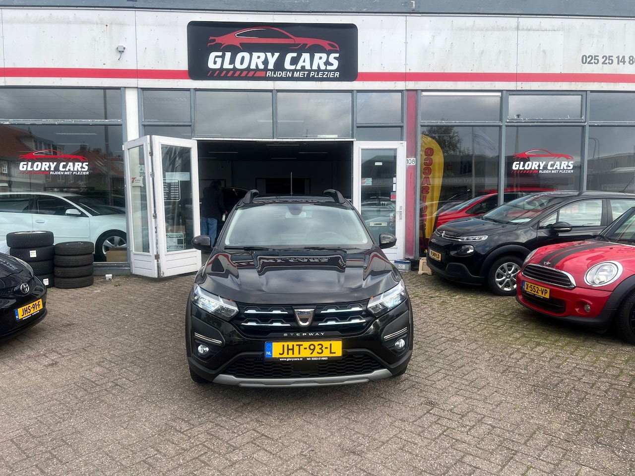 Dacia Sandero - 1.0 TCe 90 Comfort AUTOMAAT-CARPLAY-CRUISE-PDC - AutoWereld.nl