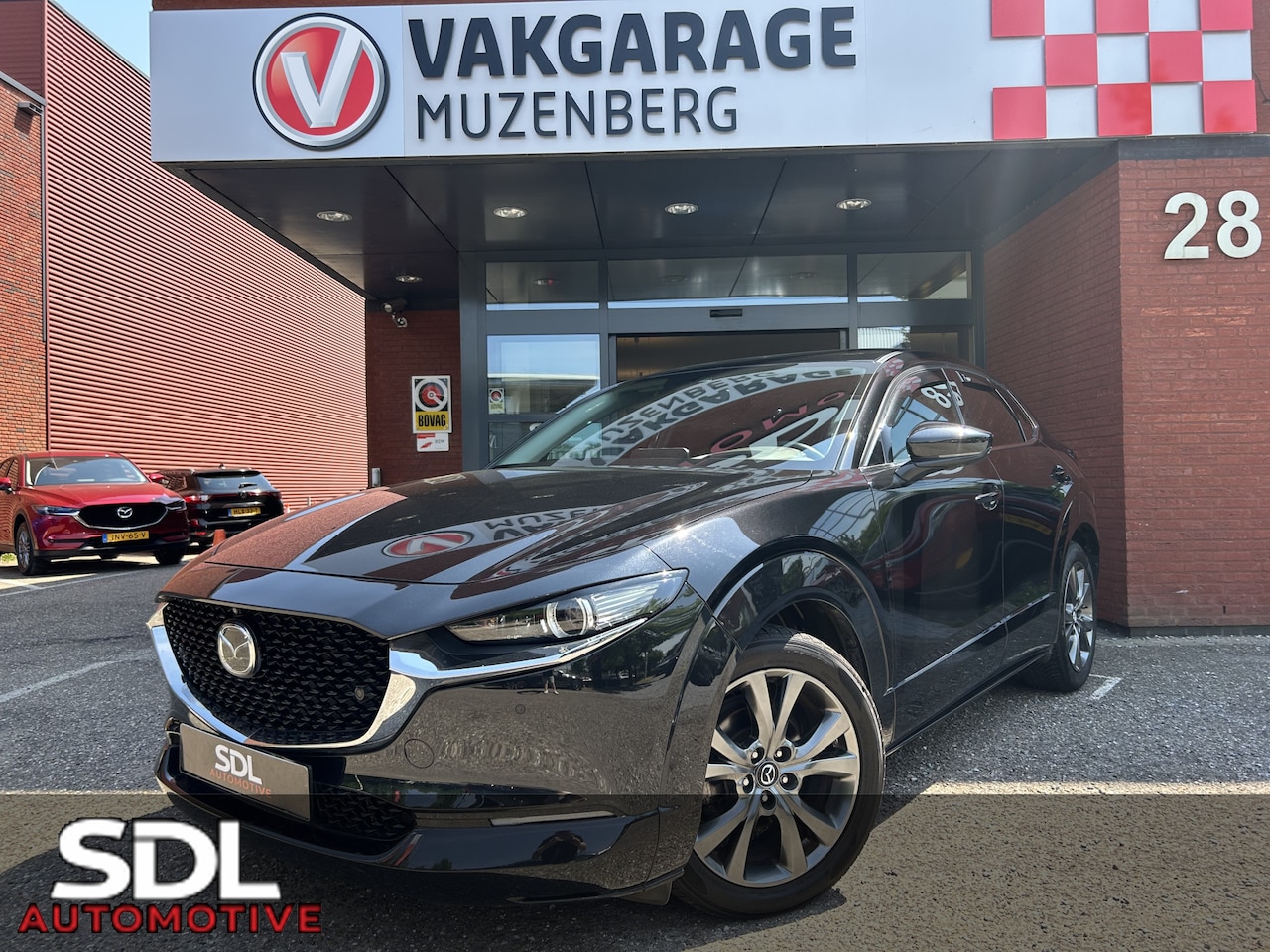 Mazda CX-30 - 2.0 e-SkyActiv-X M Hybrid 187 PK!! Luxury // FULL LED // 360 CAMERA // NAVI + CARPLAY // M - AutoWereld.nl