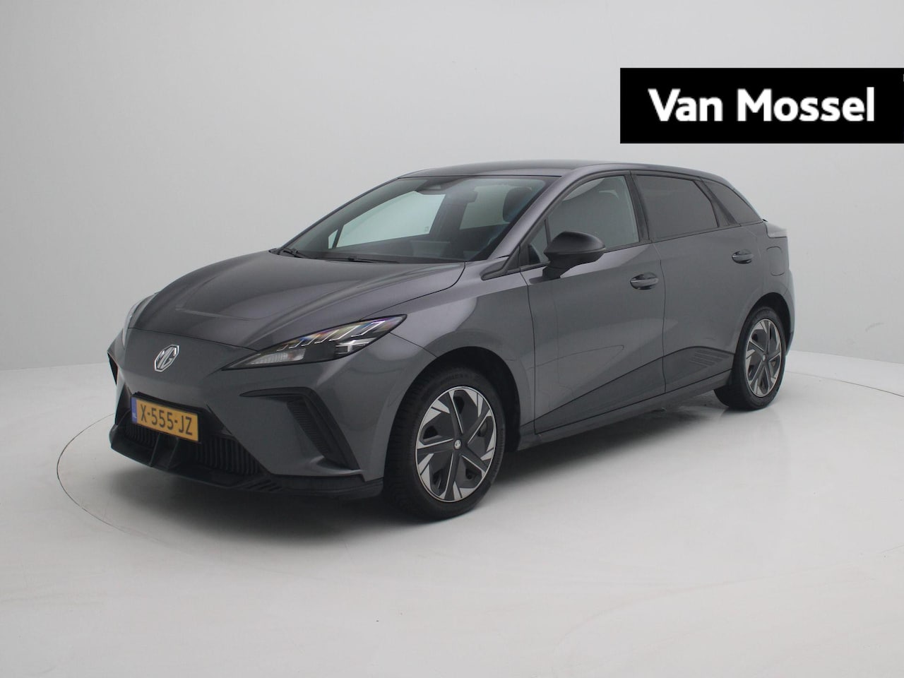 MG MG4 - Comfort 64 kWh | Led Verlichting | Carplay | Parkeersensoren Achter | Climate Control | - AutoWereld.nl