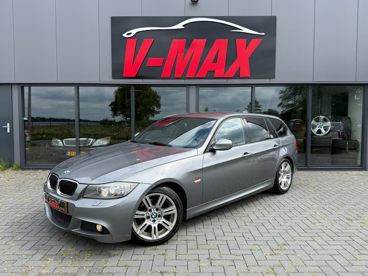 BMW 3-serie Touring - 318i 2.0 AUT M-Sport Xenon NaviProf Alcantara - AutoWereld.nl