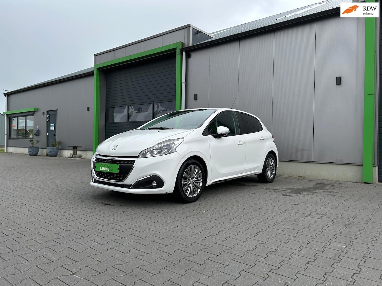 Peugeot 208 - 1.2 Allure | Lage km-stand | Rijklaar| Navi | Cruise | Airco | LM velgen| Carplay | Nieuwe - AutoWereld.nl