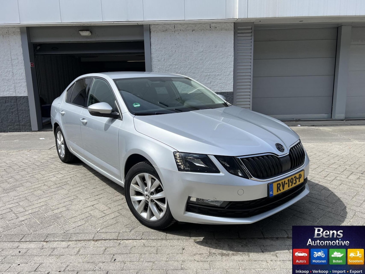 Skoda Octavia - 1.0 TSI | Automaat | Camera | Airco | Apk | - AutoWereld.nl