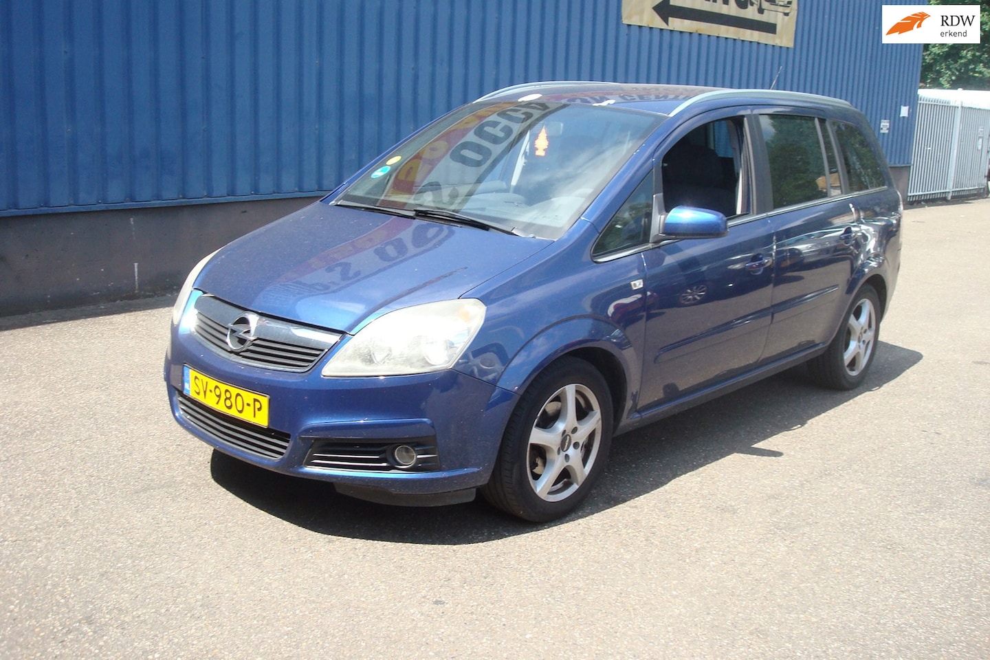 Opel Zafira - 1.6 Essentia 1.6 Essentia, 7 peroons, Airco - AutoWereld.nl