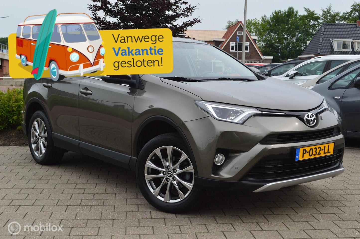 Toyota RAV4 - 2.0 VVT-i AWD Executive Business 2.0 VVT-i AWD Executive Business - AutoWereld.nl