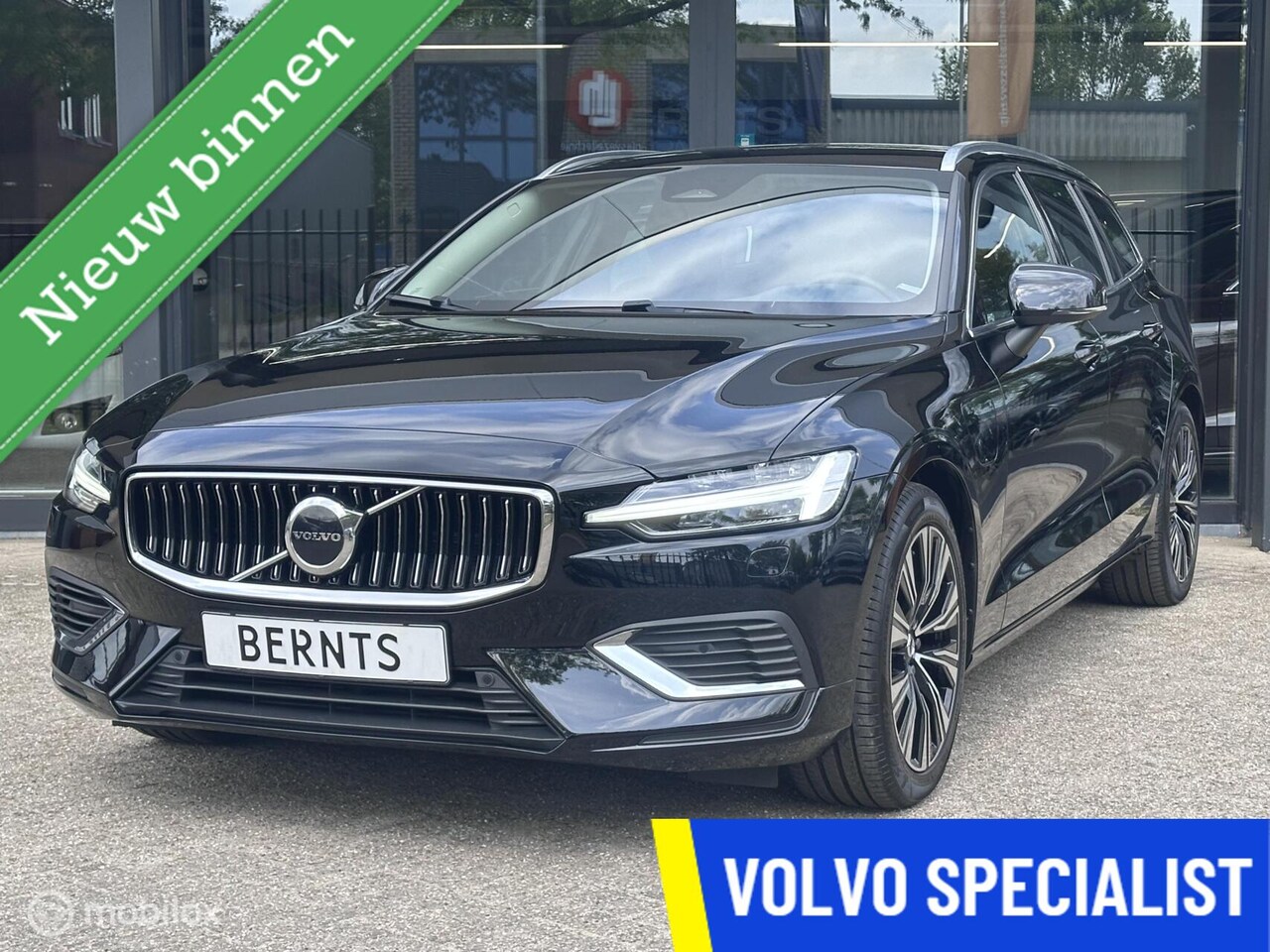 Volvo V60 - T6 Long Range Ultimate Bright|Google|ACC+PilotAssist|Blis|Trekhaak|Camera|Leder - AutoWereld.nl