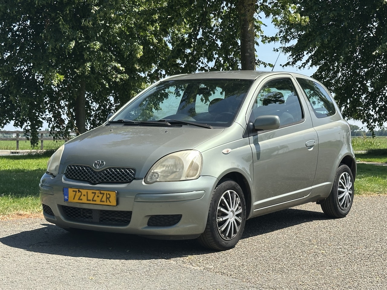 Toyota Yaris - 1.3 VVT-i Sol automaat * nap * rijdt perfect - AutoWereld.nl