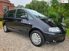 SEAT Alhambra - 2.0 Stella 7-persoons *apk:02-2027