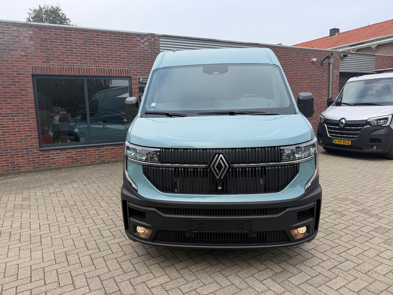 Renault Master E-Tech - T35 L2H2 Advance long range 87 kWh DC T35 L2H2 Advance long range 87 kWh DC - AutoWereld.nl