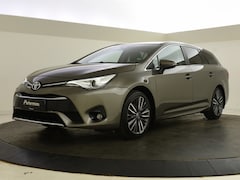 Toyota Avensis Touring Sports - 1.8 VVT-i Premium Limited | Trekhaak | Stoelverw. | Camera |