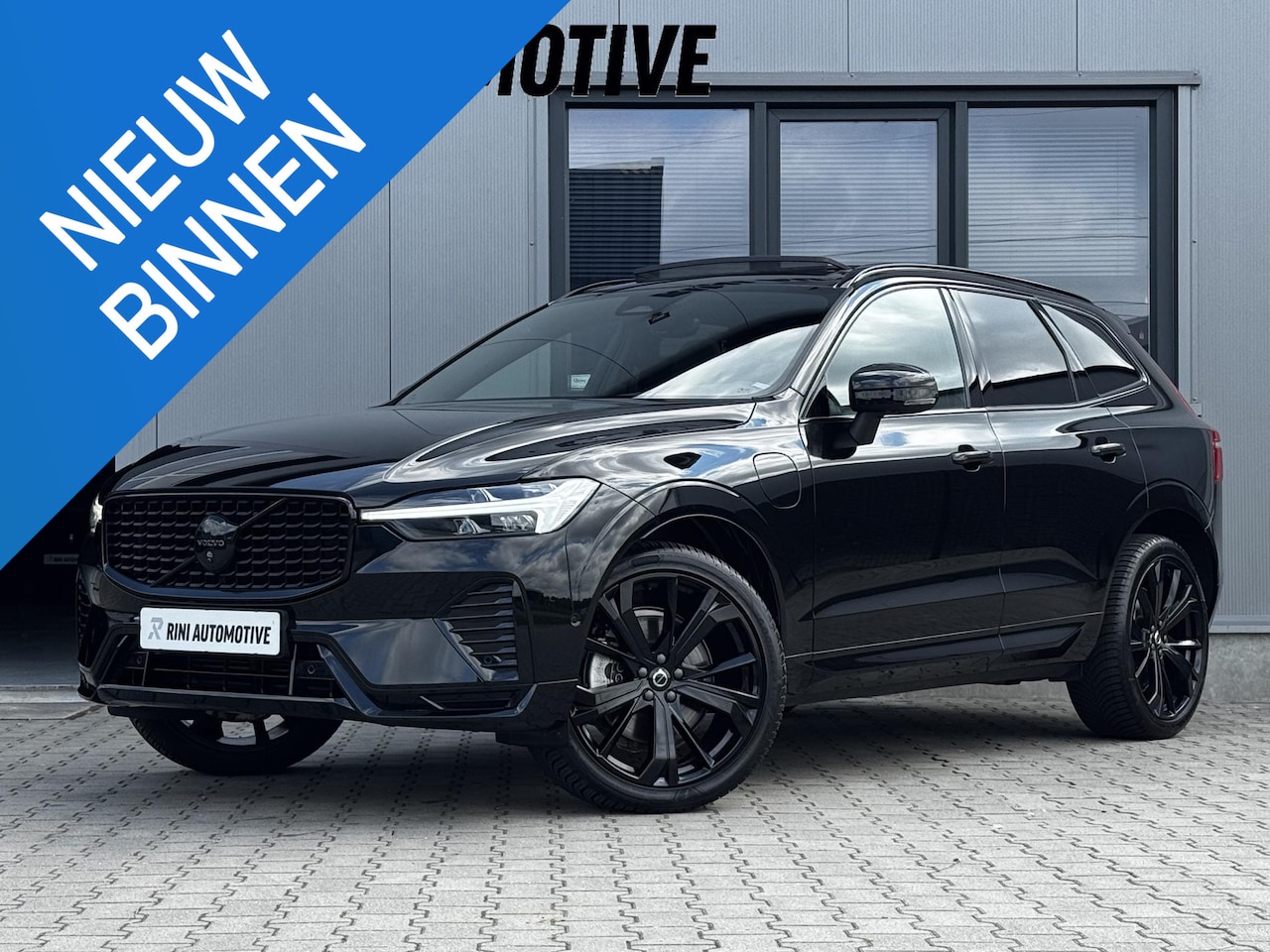 Volvo XC60 - 2.0 T6 Plug-in hybrid AWD Plus Black Edition Trekhaak | H/K | 360 Camera | 349 PK | Panora - AutoWereld.nl