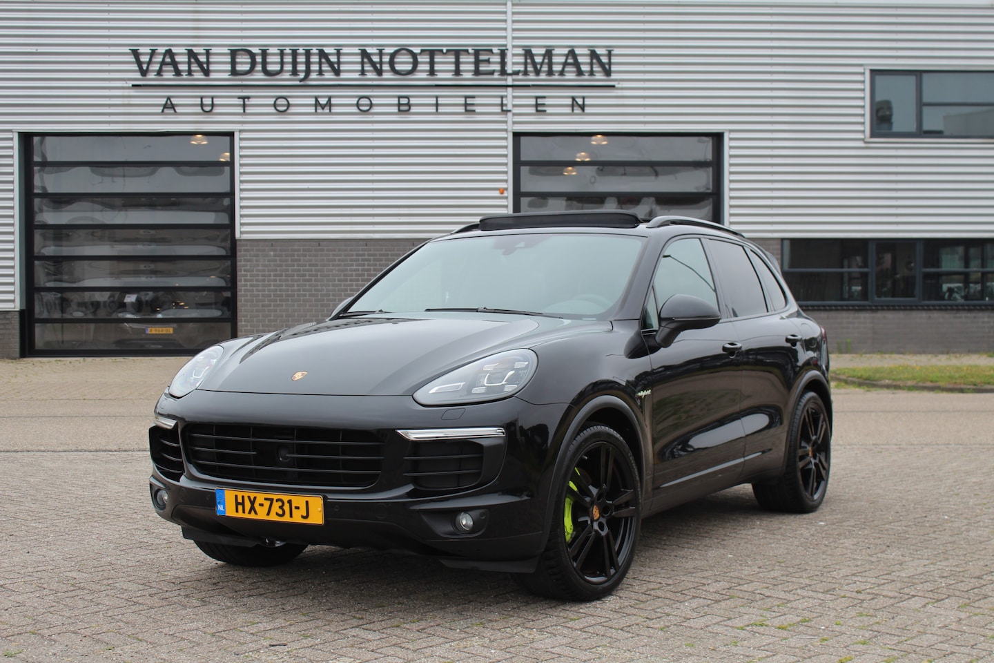 Porsche Cayenne - 3.0 S E-Hybrid / Panoramadak / Chrono / N.A.P. - AutoWereld.nl