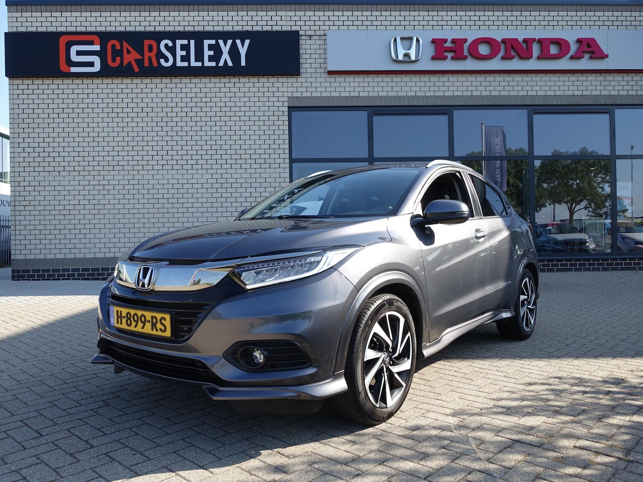 Honda HR-V - 1.5 i-VTEC 130pk CVT Executive 18 INCH LM-Velgen 64860 km - AutoWereld.nl