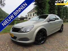Opel Astra GTC - 2.0 T Cosmo 170 PK Ellec Pakket Ecc Cruisecontrol Stuurbekrachtiging Leer/Stof Lm Velgen T