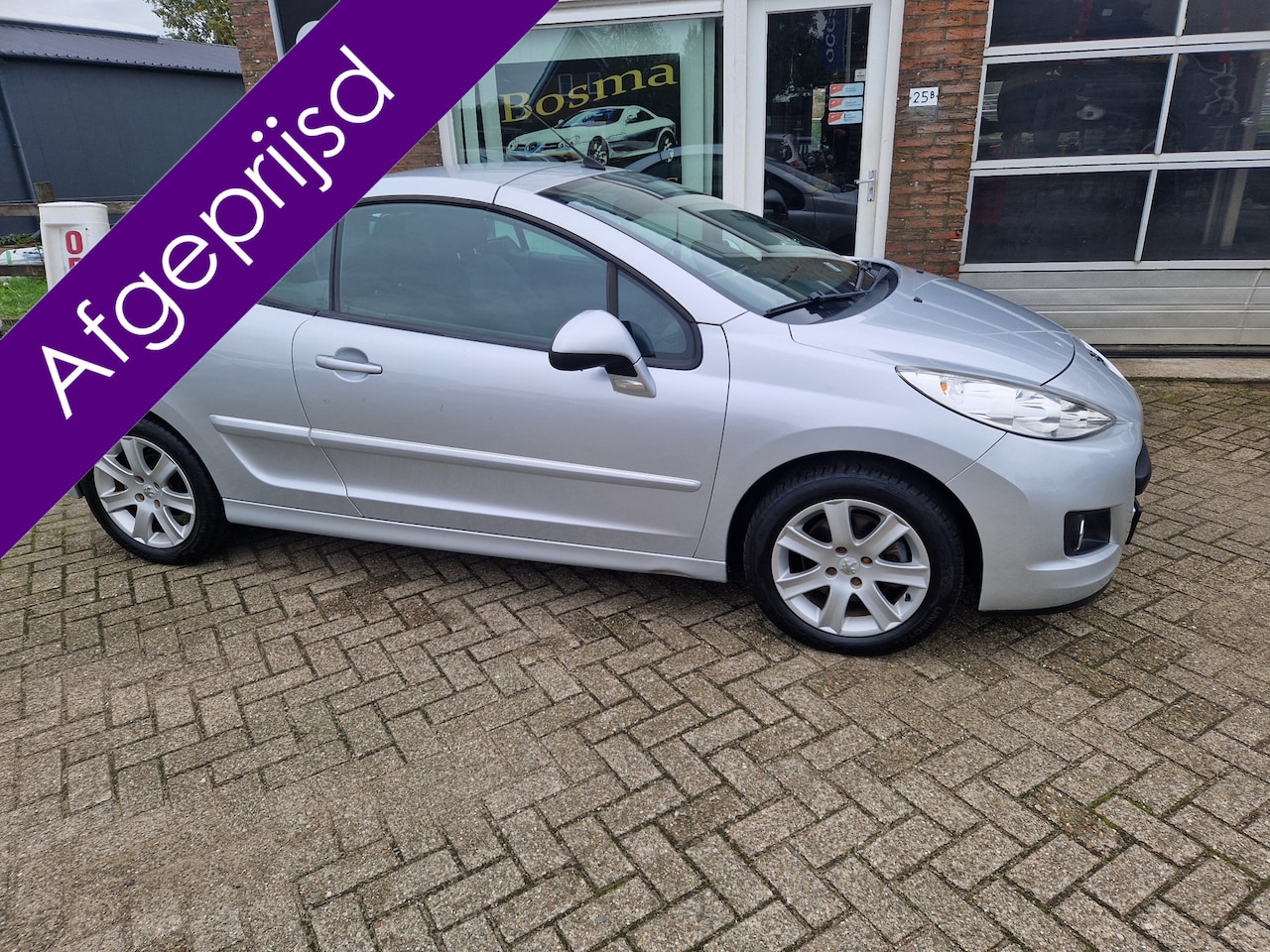Peugeot 207 - Cabriolet 1.6-16V ''Première'' 120 PK !! - Clima - 07-10-2026 !! - AutoWereld.nl