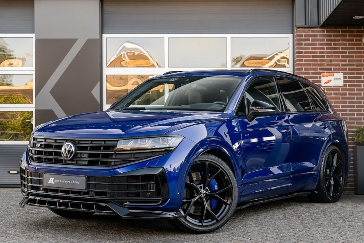 Volkswagen Touareg - R eHybrid 4Motion | Panorama | Luchtvering | Dynaudio | Stoelventilatie | 360 Camera | Hea - AutoWereld.nl