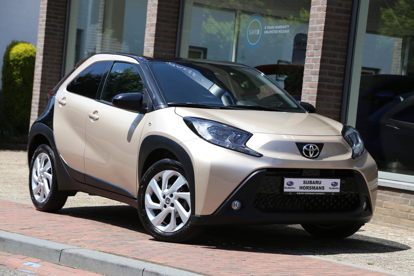 Toyota Aygo X - 1.0 VVT-i MT Pulse Bi-Tone Navi Camera ACC - AutoWereld.nl
