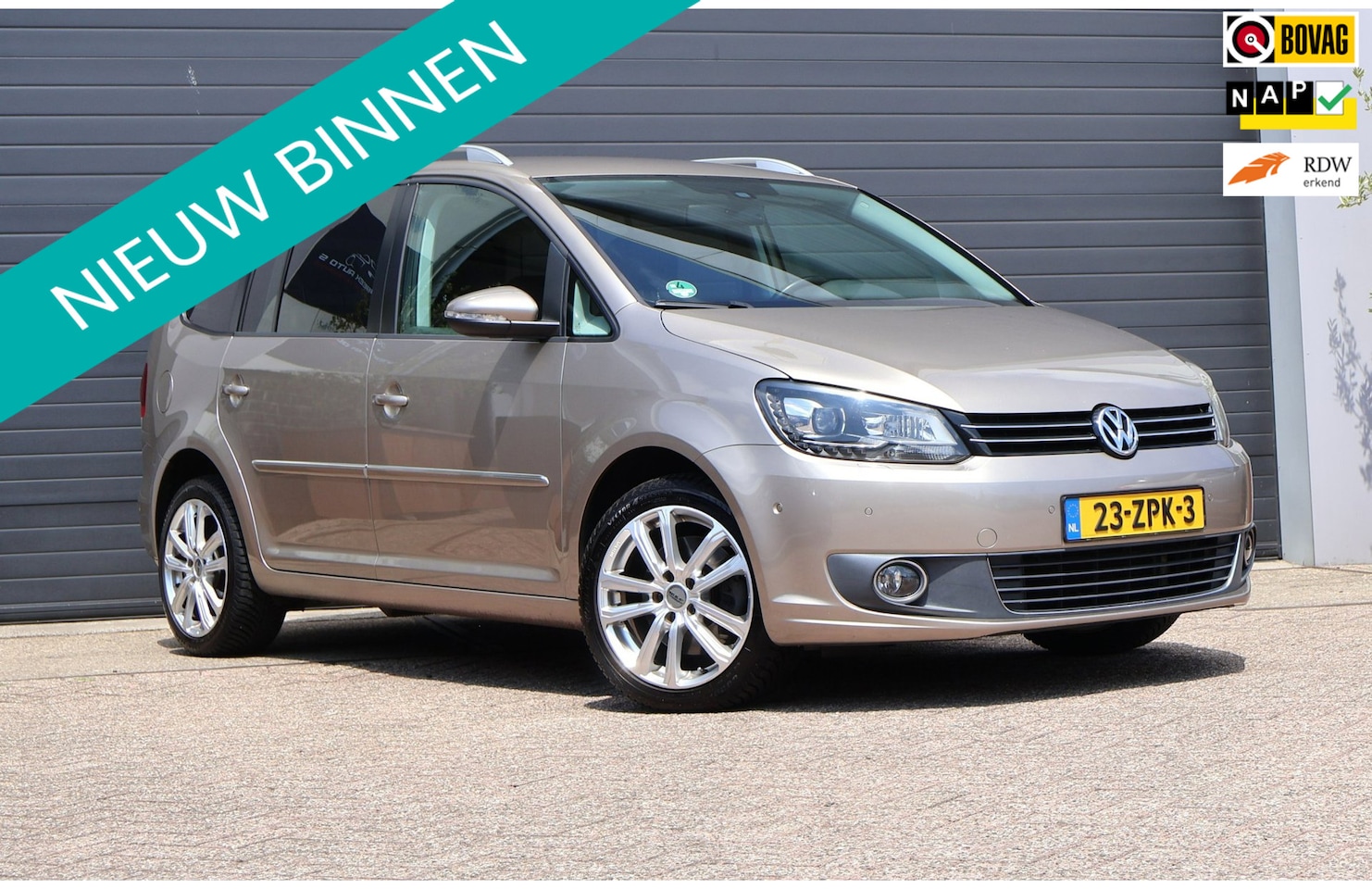 Volkswagen Touran - 1.4 TSI Highline Leder/PDC/Luxe/Navi/Cruise - AutoWereld.nl