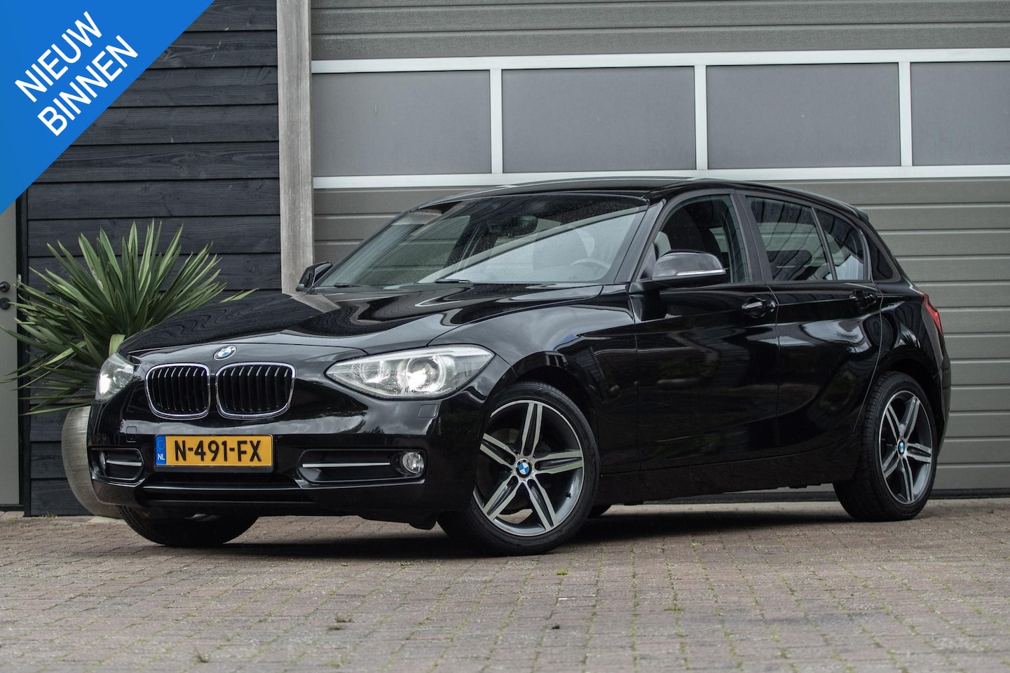 BMW 1-serie - 116i | Harman Kardon | Cruise Controle | Lichtmetalen Velgen | - AutoWereld.nl
