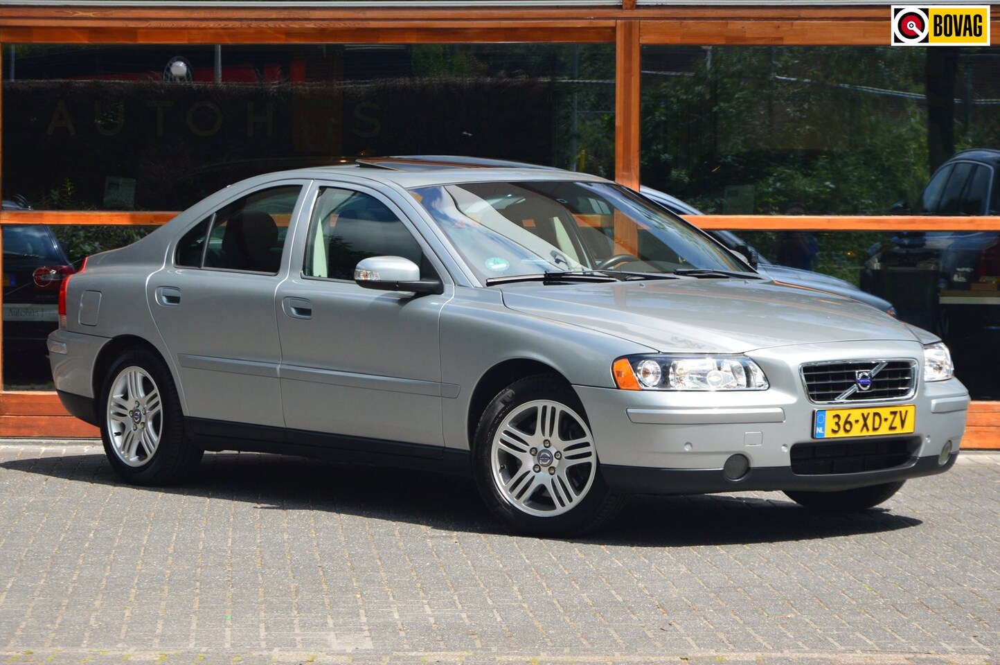 Volvo S60 - 2.0T Summum | Panoramdak | Perfect onderhouden | Benzine/LPG | Leer | Automaat | Cruise | - AutoWereld.nl