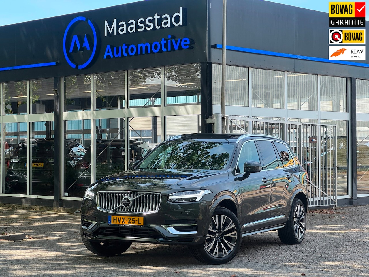 Volvo XC90 - 2.0 T8 Recharge AWD Plug in Hybrid Dealer onderhouden 7- Zits - AutoWereld.nl