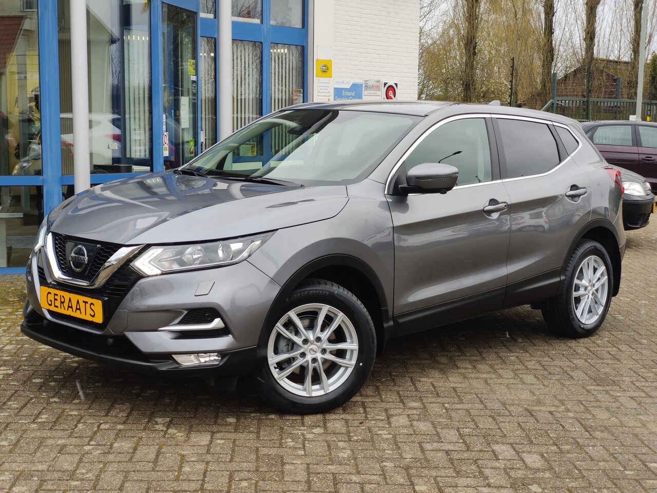 Nissan Qashqai - 1.2 N-Connecta | Navigatie, Trekhaak, Keyless, Parkeercamera, Climate + Cruise Control, St - AutoWereld.nl