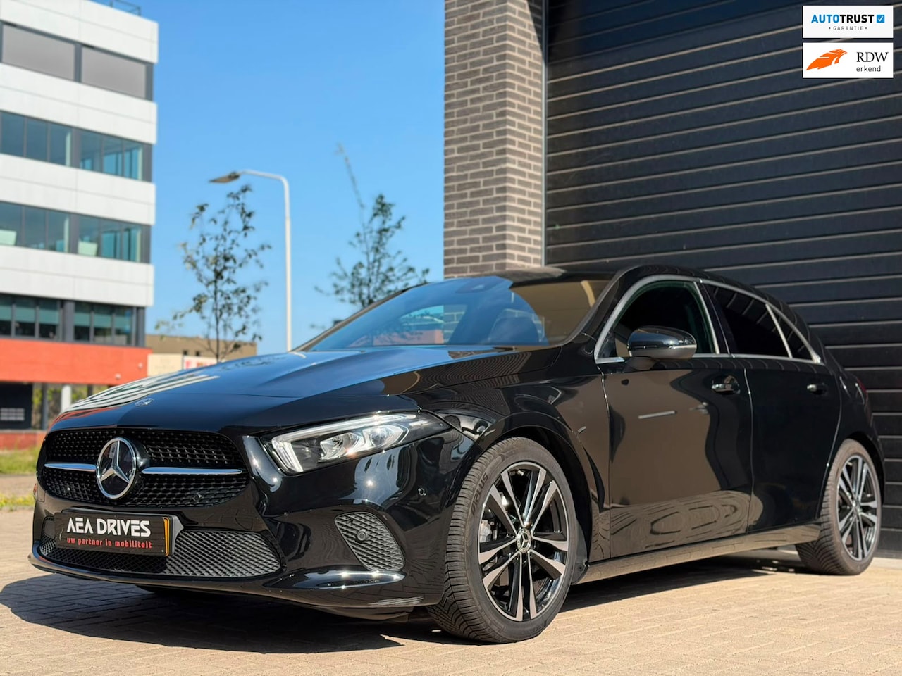 Mercedes-Benz A-klasse - 2020 | Widescreen • Leder • CarPlay • APK 2028 • Dealeronderhouden - AutoWereld.nl