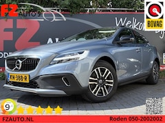 Volvo V40 Cross Country - 2.0 T3 Nordic+ - Navigatie - Trekhaak - Climate Control - Stoelverwarming