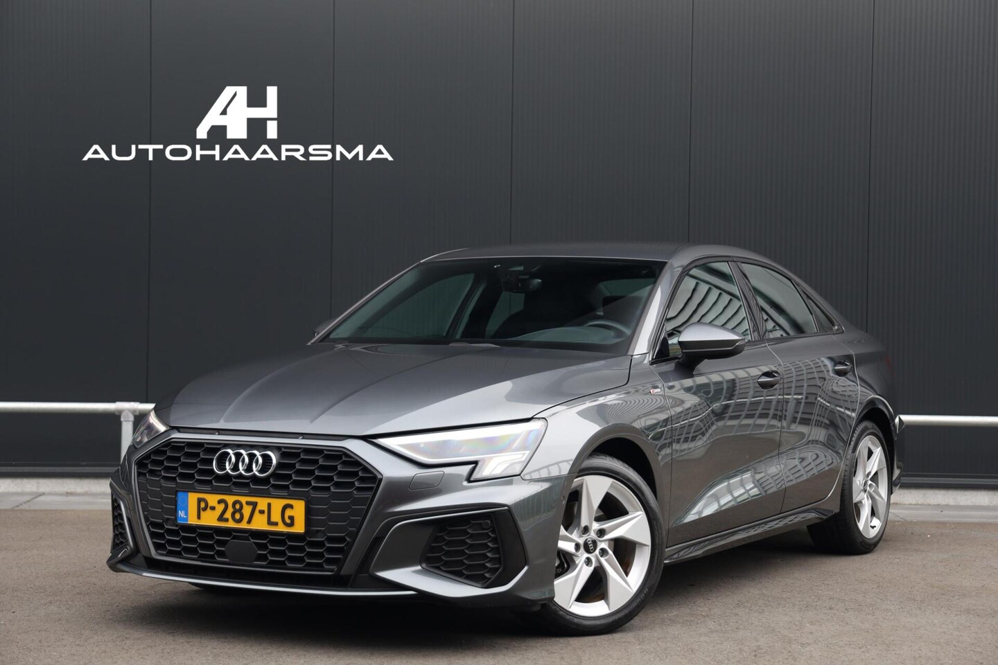 Audi A3 Limousine - 30 TFSI S edition 110pk S-Tronic RS-Zetels Stoelverwarming B&O Sfeerverlichting Black Opti - AutoWereld.nl