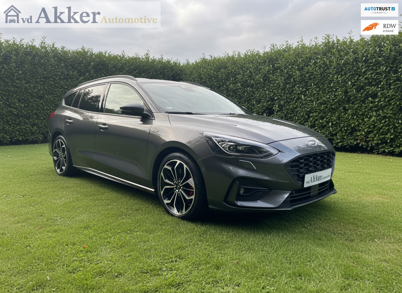Ford Focus Wagon - 1.5 EcoBoost ST Line Business 182PK automaat I Bomvol I Dealer ond I Heads up I Trekhaak I - AutoWereld.nl