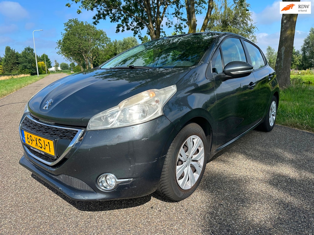 Peugeot 208 - 1.2 VTi Access|rijdt goed|trekhaak|cruise control - AutoWereld.nl