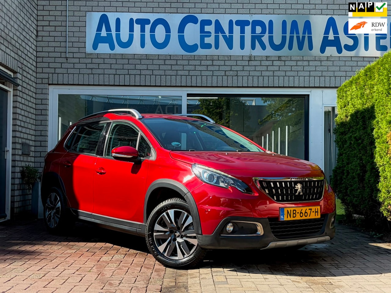 Peugeot 2008 - 1.2 PureTech Allure 1.2 PureTech Allure - AutoWereld.nl