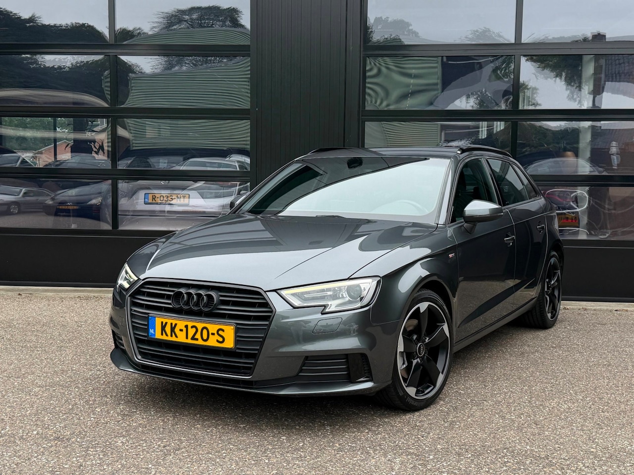 Audi A3 Sportback - 2.0 TFSI Sport S-Line Edition LED Carplay Camera Trekh. - AutoWereld.nl