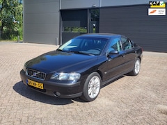 Volvo S60 - 2.4 Edition, Automaat, Clima, CruisC, Trekhaak