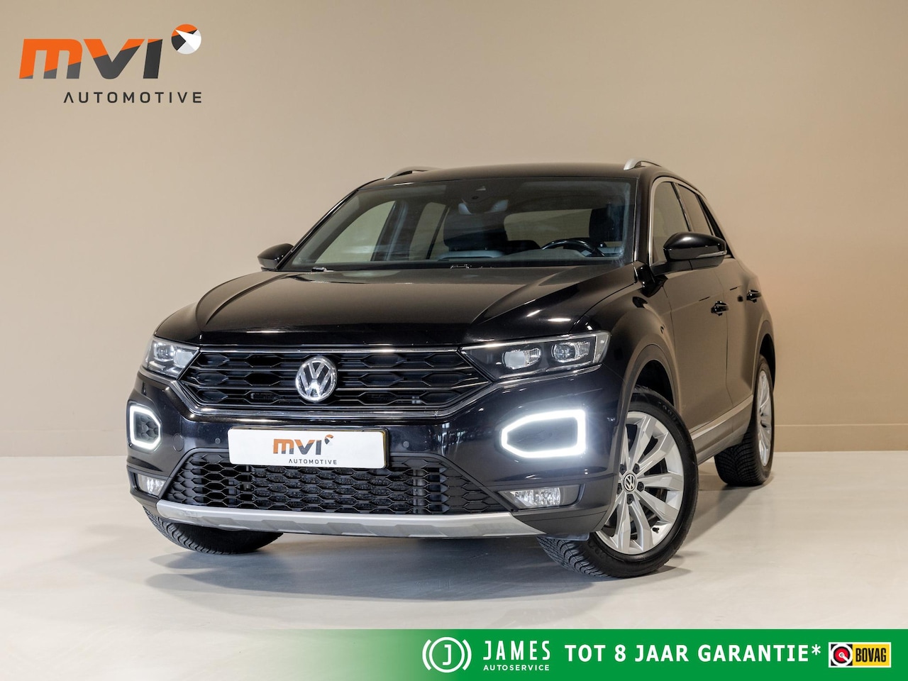 Volkswagen T-Roc - 1.5 TSI Sport 150pk / Stoelverwarming / Airco / Navigatie / Adaptieve cruise control / App - AutoWereld.nl
