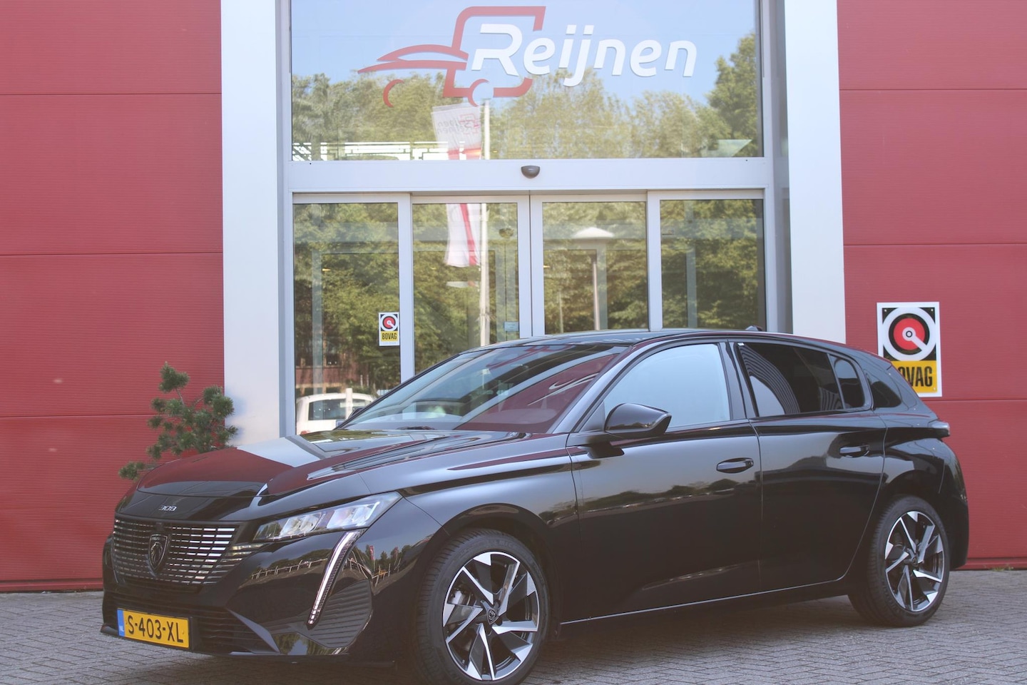 Peugeot 308 - 1.2 130PK AUTOMAAT ALLURE PACK BUSINESS | NAVIGATIE | DRAADLOZE APPLE CARPLAY/ANDROID AUTO - AutoWereld.nl