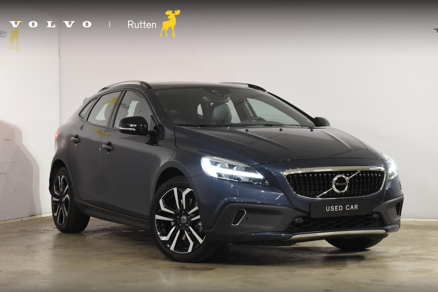 Volvo V40 Cross Country - T3 152PK Nordic+ / Navigatie / Panoramadak / Leren bekleding / Elektrische bestuurdersstoe - AutoWereld.nl