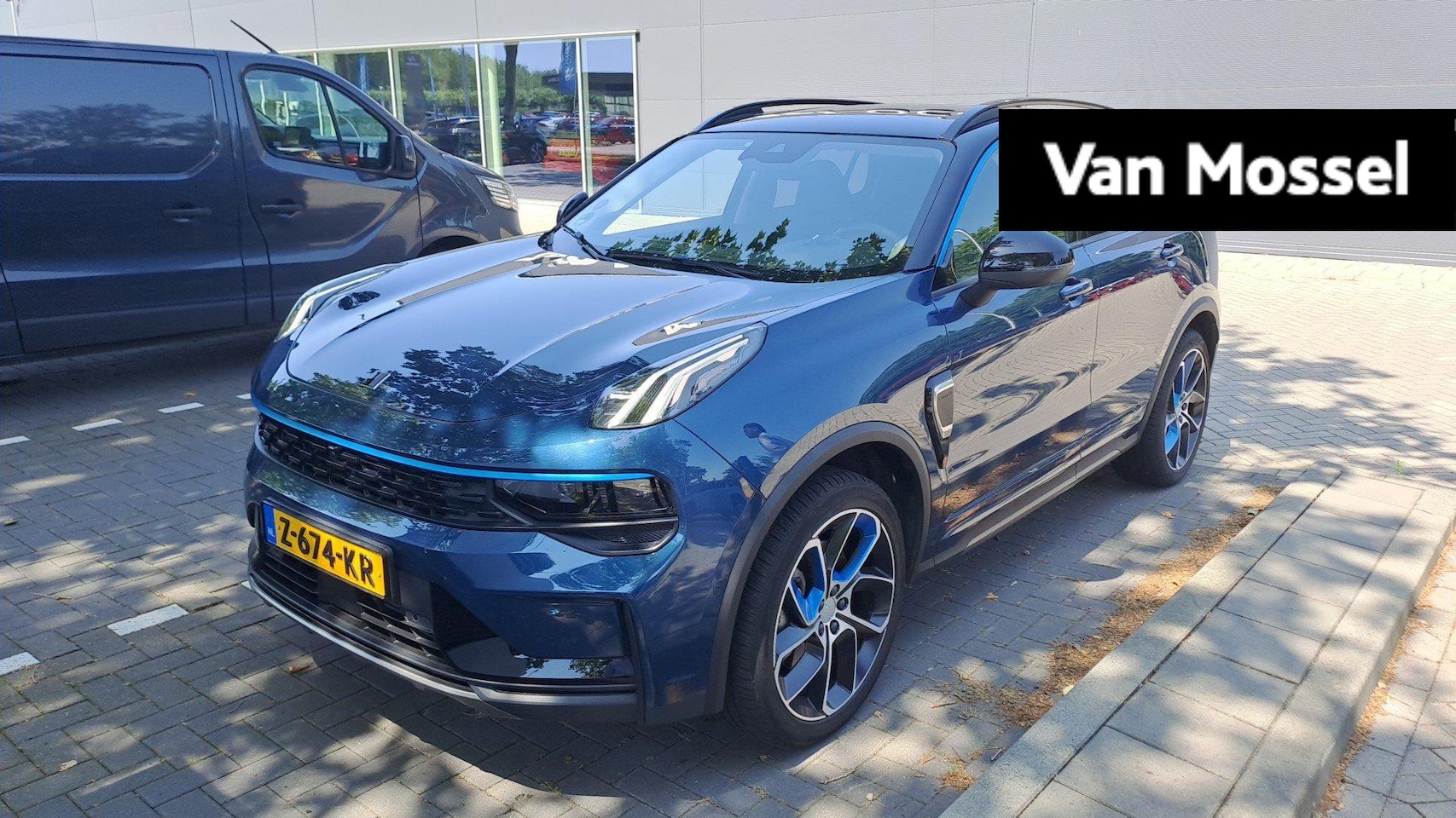 Lynk & Co 01 - 1.5 | Trekhaak 1800 KG | Panoramadak | Privacy Glass | Parkeercamera | Keyless | - AutoWereld.nl