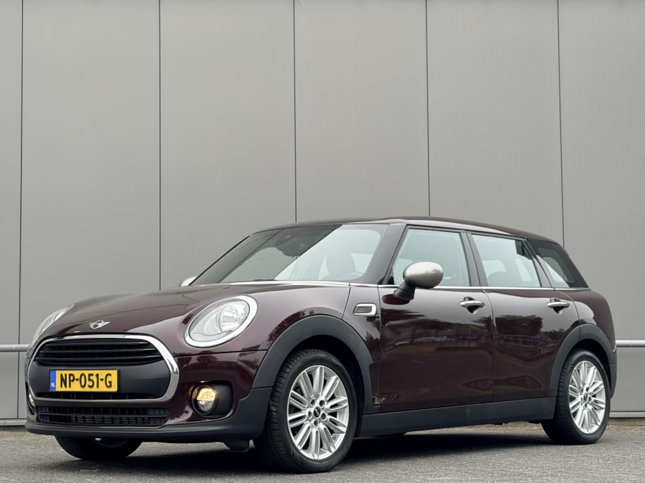 MINI Clubman - 1.5 One - automaat - navi - airco - cruise - AutoWereld.nl
