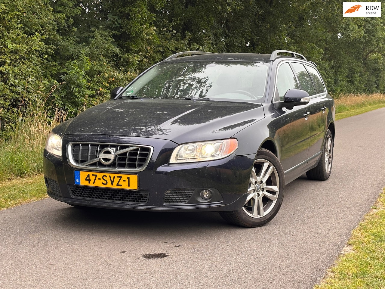 Volvo V70 - 2.0 D3 Momentum | Cruise control + Navi + Leder Nu € 3.950,- !!! - AutoWereld.nl