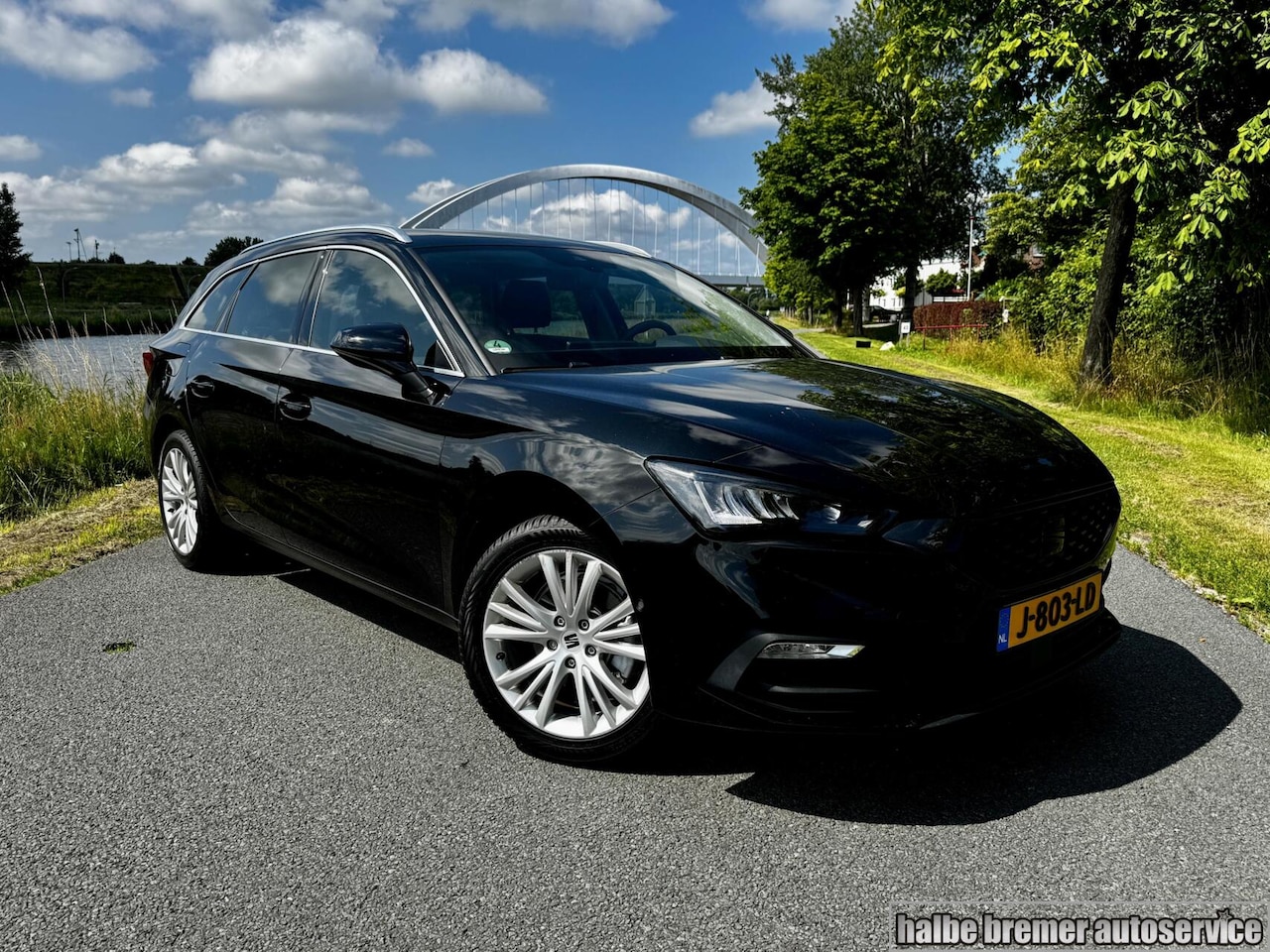 SEAT Leon Sportstourer - 1.5 TSI Launch |Camera|Carplay|ACC - AutoWereld.nl