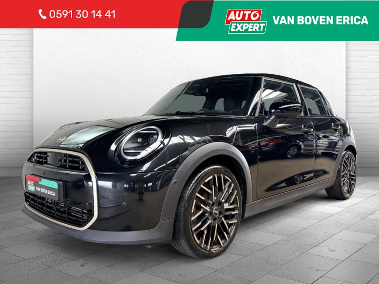 MINI Cooper - 1.5 C Favoured 156PK Pakket L Camera 18" HK Audio HUD - AutoWereld.nl